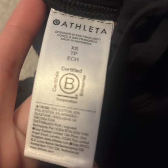 Athleta Easy Fleece MID RISE JOGGER
Midweight fleece with relaxed fit. - Picture 12 of 12